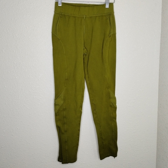 Free People Movement Dusted Military Green Leggings With Ankle Zippers Size XS - Picture 1 of 6